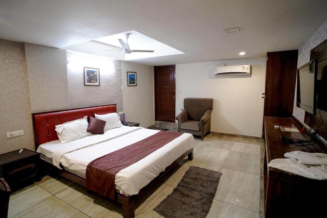 Hotel Seven Ahmedabad Extérieur photo