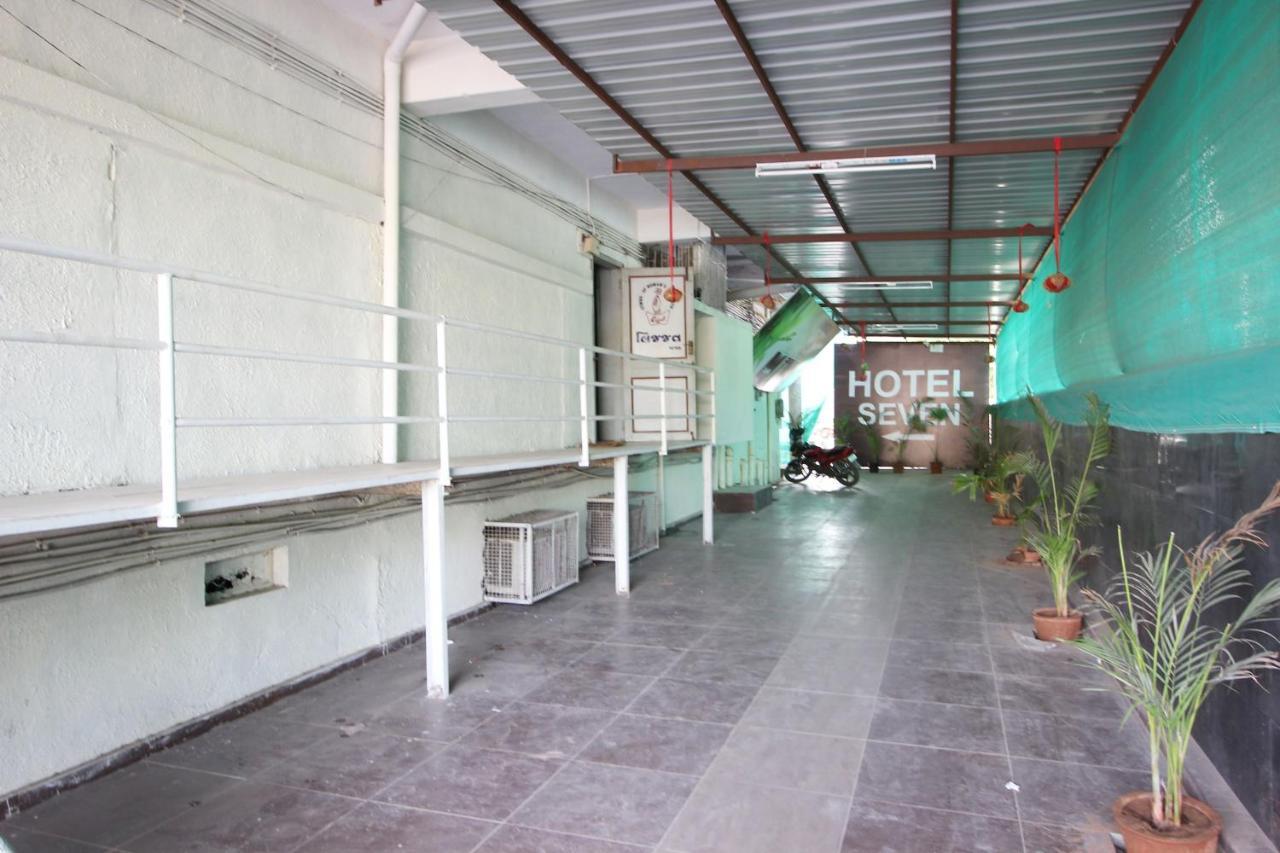 Hotel Seven Ahmedabad Extérieur photo