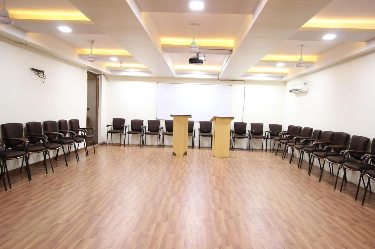 Hotel Seven Ahmedabad Extérieur photo